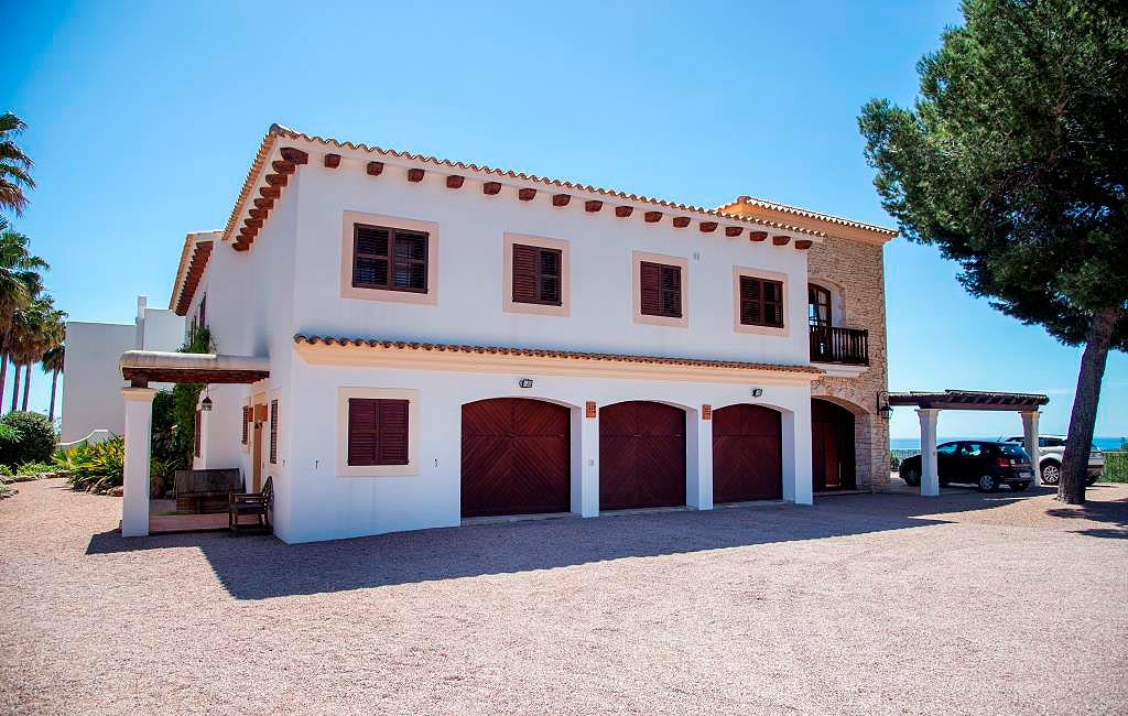 Sale of private luxury villas in Ibiza. Villa cala lenya VIP services in Ibiza. Consulting Services Ibiza-4