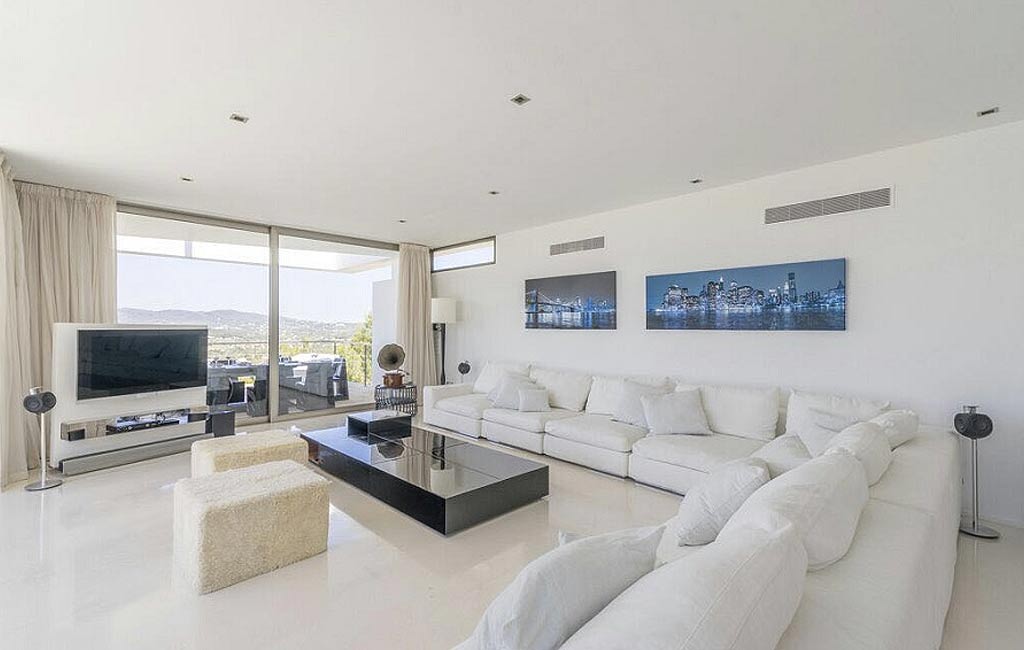 Sale of private luxury villas in Ibiza. Villa can rimbau. VIP services in Ibiza. Consulting Services Ibiza-4